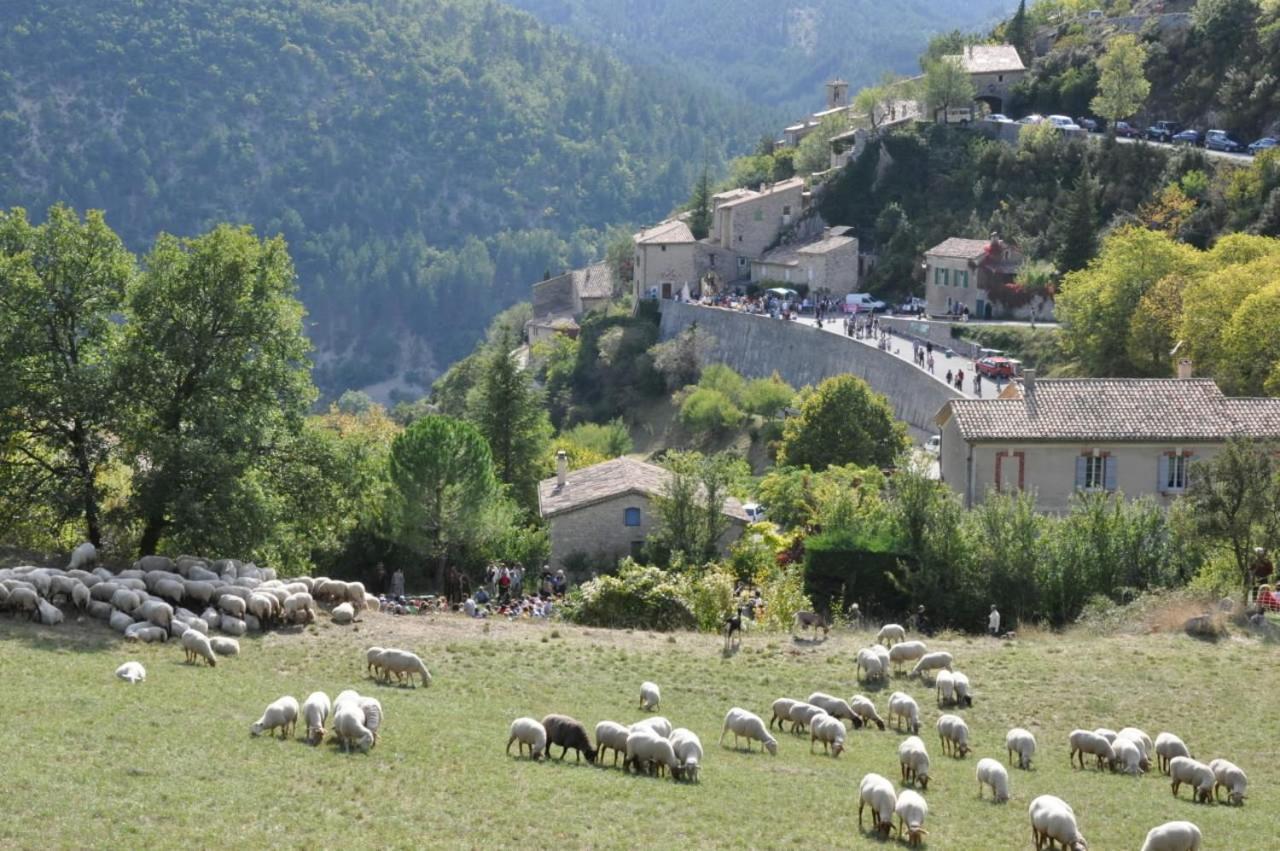 Villa Escapades En Ventoux Venasque Esterno foto